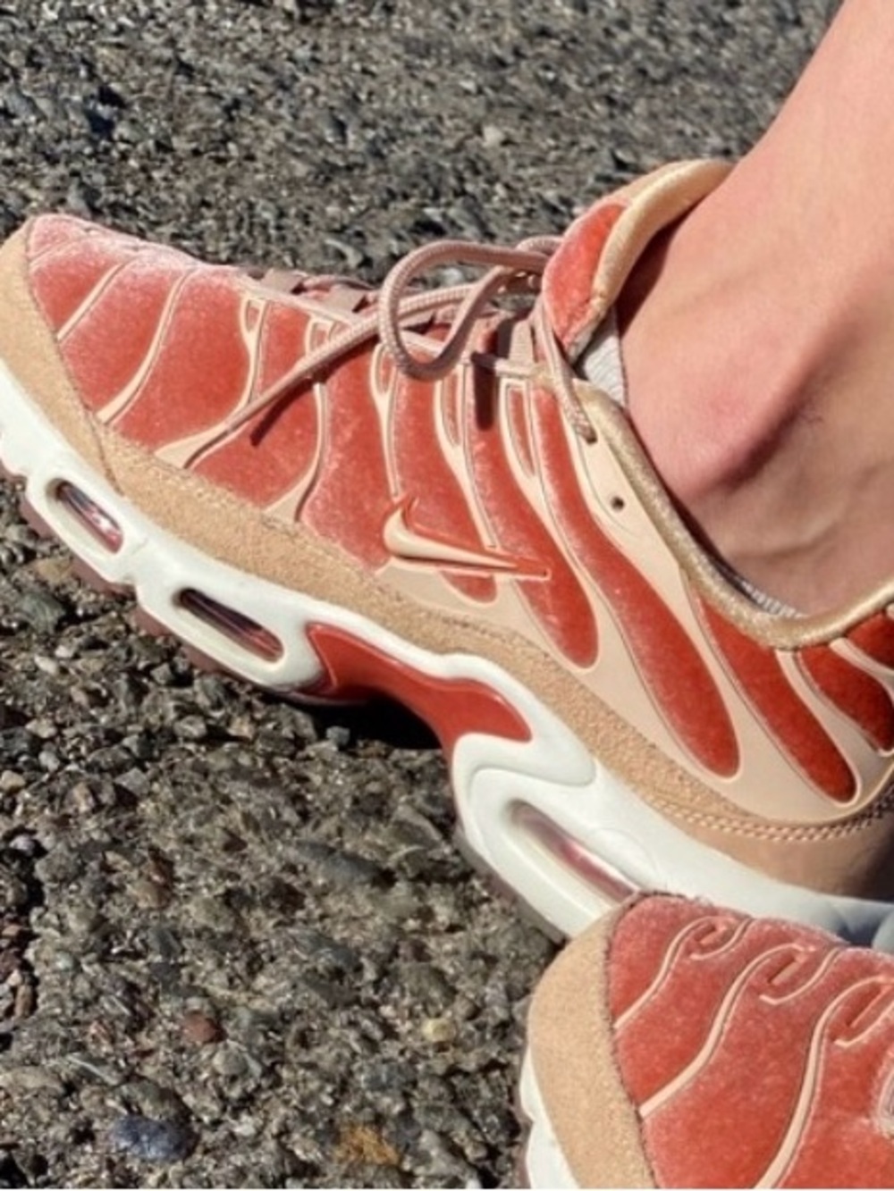 Nike Air Max Plus Shoes Women 8.5 Velvet Dusty Pink AH6788-201